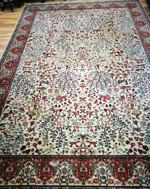 An Isherman carpet 350 x 250cm